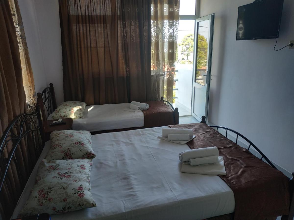 Guest House U Antoniny Gagra Buitenkant foto