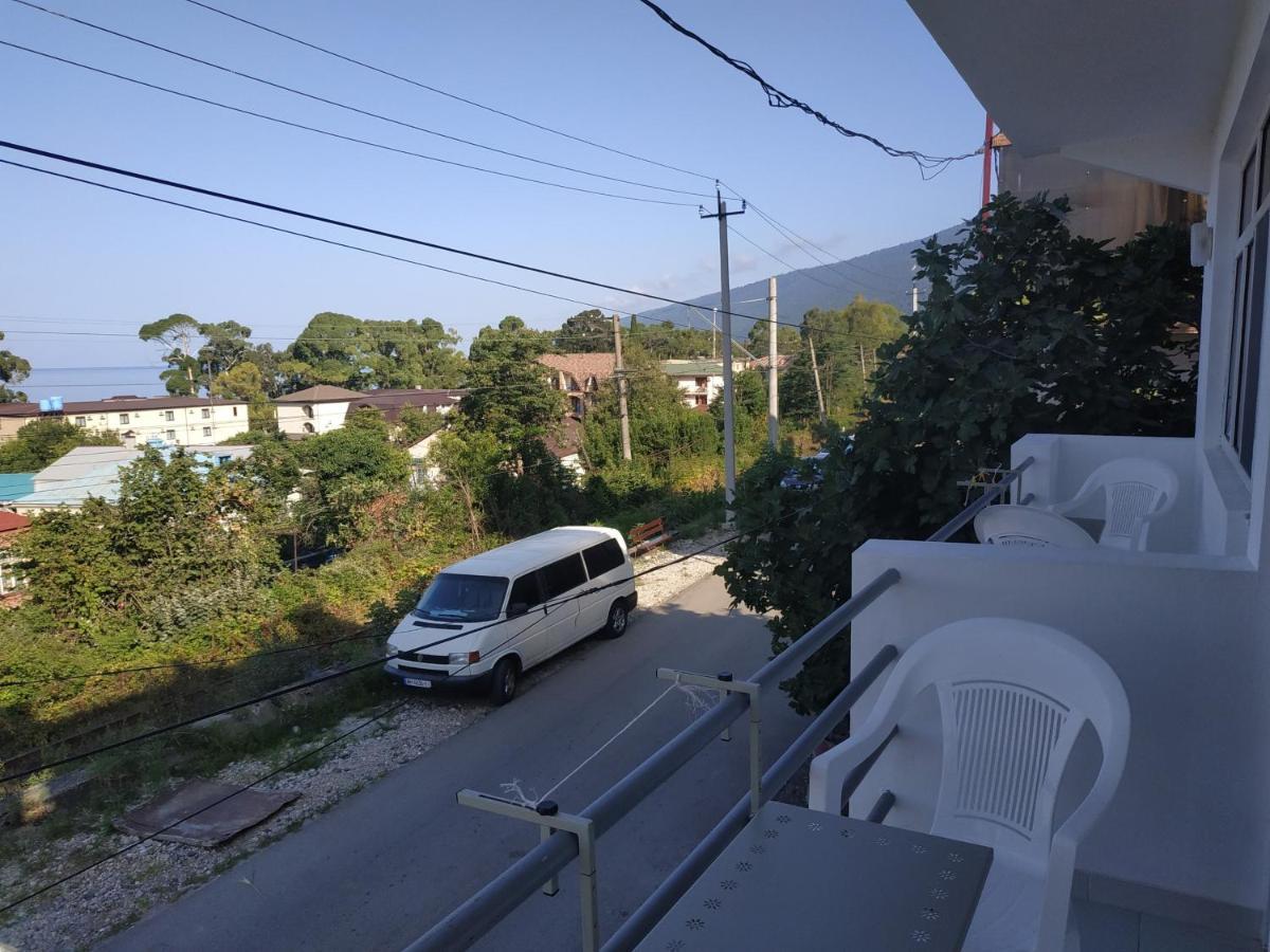 Guest House U Antoniny Gagra Buitenkant foto