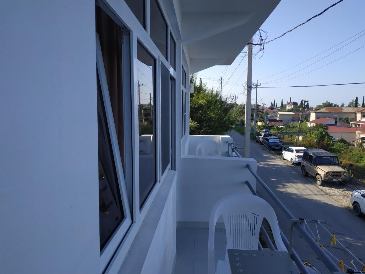 Guest House U Antoniny Gagra Buitenkant foto