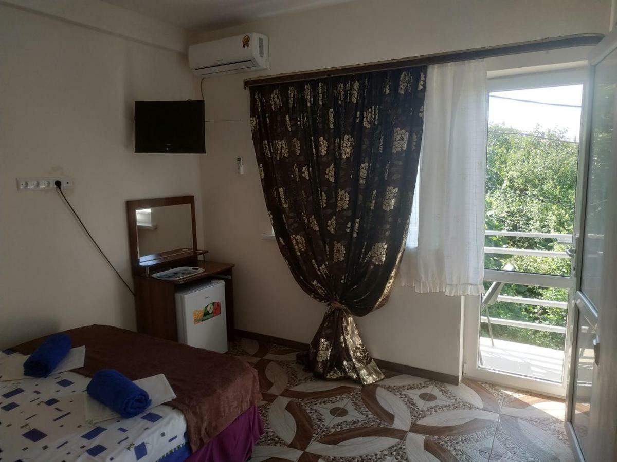 Guest House U Antoniny Gagra Kamer foto